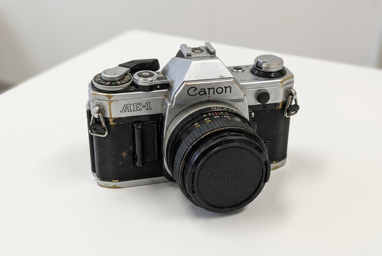 古いフィルムカメラ（Canon AE-1）の査定写真