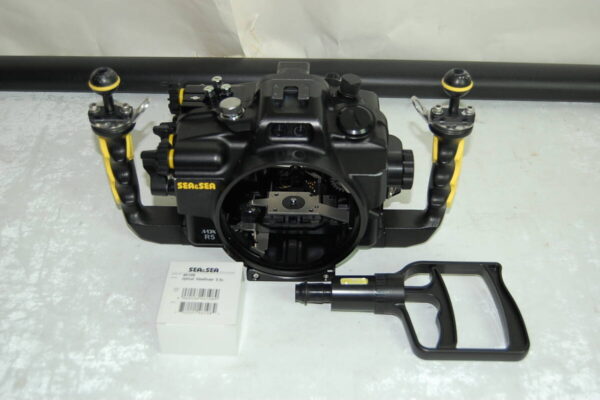 SEA&SEA（シーアンドシー）のキヤノンEOS R5用水中ハウジング「MDX-R5」を買取しました（神奈川県相模原市）