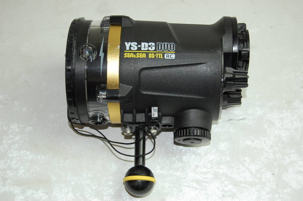 SEA＆SEAの人気水中ストロボ YS-D3 DUO を本体のみで買い取りしました（千葉県千葉市）