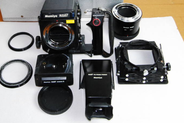 深刻な劣化がある Mamiya（マミヤ）RZ67 PROFESSIONAL 中判カメラボディを買取しました（千葉県市川市）