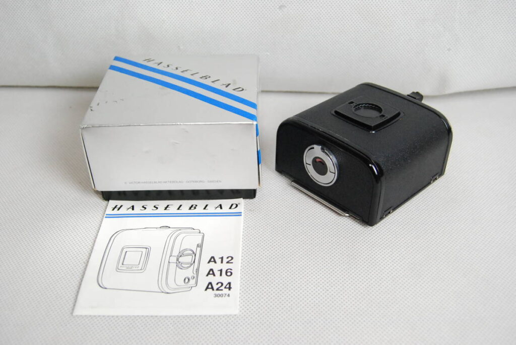 開閉が出来ないジャンク状態のHASSELBLAD（ハッセルブラッド）A-12 フィルムマガジンを買取しました（愛知県名古屋市）
